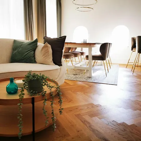 Insel Lindau-wellness Im Stadtpalais Am Diebsturm