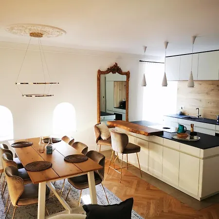 Insel Lindau-wellness Im Stadtpalais Am Diebsturm Apartment